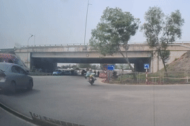 Nóng trên đường: Những màn chèn ép 'bá đạo' gây tranh cãi của cánh tài xế