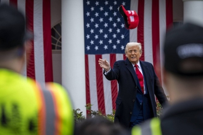 Ông Trump thừa nhận khó khăn vì đòn thuế đối ứng, kêu gọi dân Mỹ kiên định