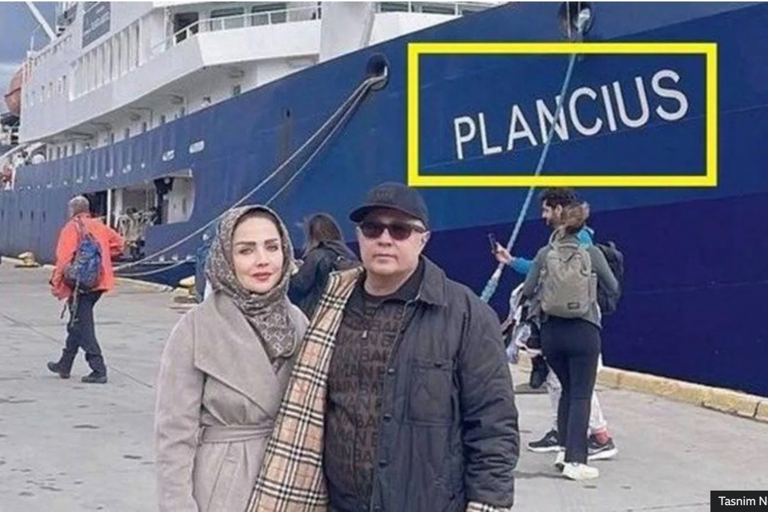 Phó Tổng thống Iran bị cách chức vì chuyến du lịch Nam Cực đắt đỏ