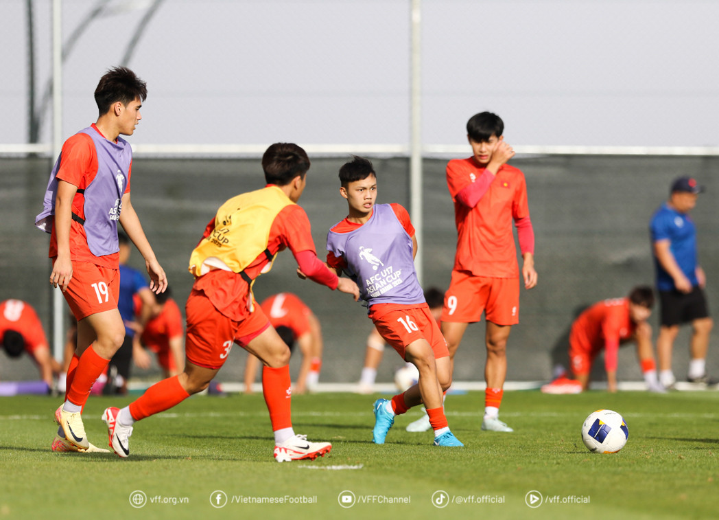 u17 viet nam 5.jpg