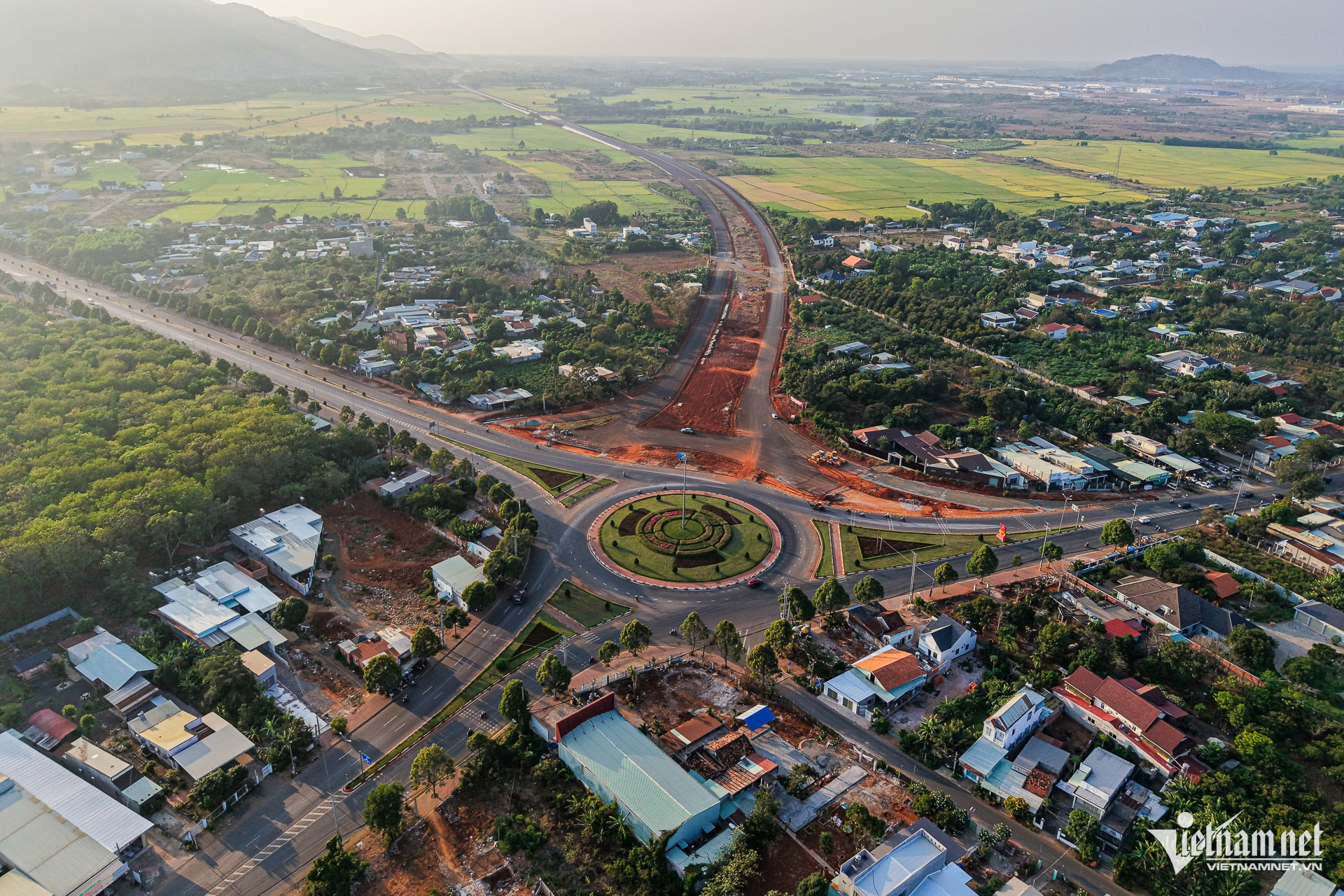 W-Cao tốc Biên Hoà Vũng Tàu Nguyễn Huế 11.jpg