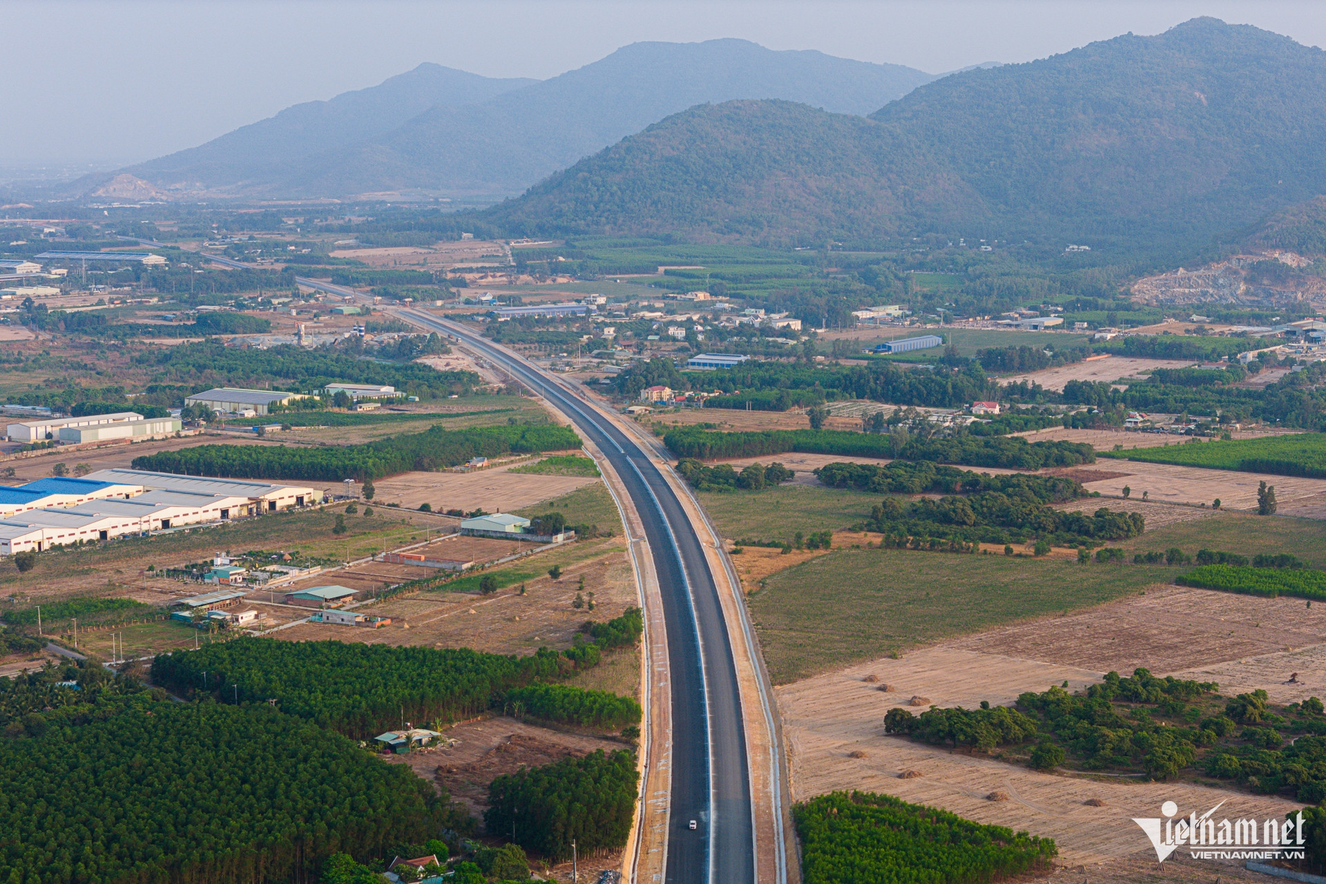 W-Cao tốc Biên Hoà Vũng Tàu Nguyễn Huế 19.jpg