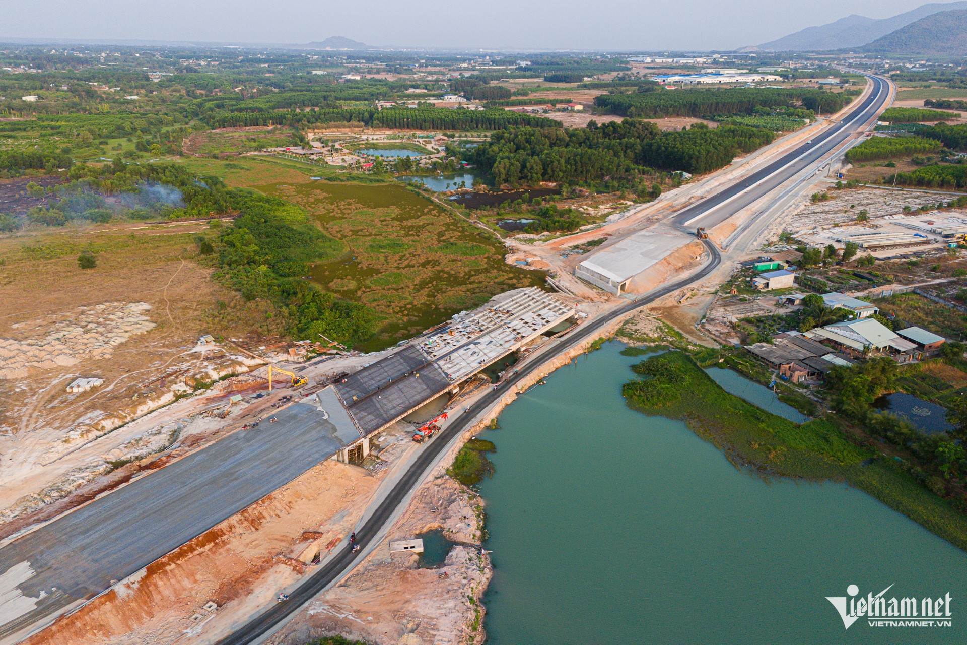 W-Cao tốc Biên Hoà Vũng Tàu Nguyễn Huế 9.jpg
