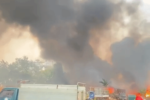 Bản tin cuối ngày 7/4: Cháy dữ dội kèm nhiều tiếng nổ lớn ở Đắk Lắk