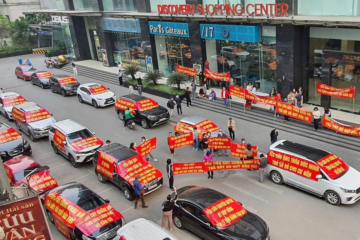 Cư dân chung cư Discovery Complex ở Hà Nội bức xúc vì chờ ‘sổ hồng’ suốt 7 năm