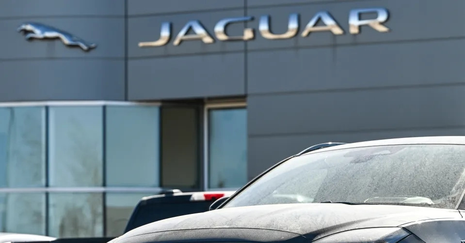 Xe sang Anh quốc gặp khó, Jaguar Land Rover dừng xuất khẩu sang Mỹ