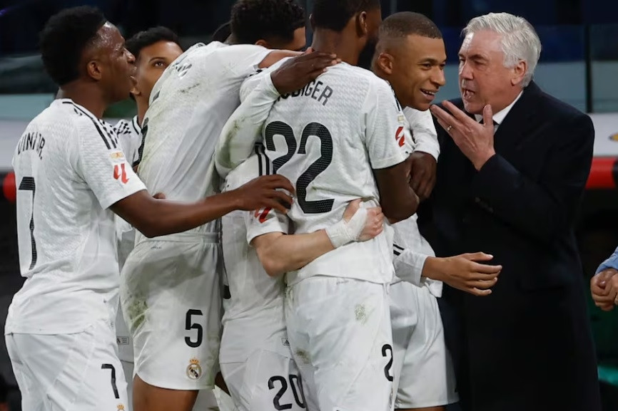 Ancelotti gạt Vinicius, chọn lại Mbappe đá phạt đền trước Arsenal