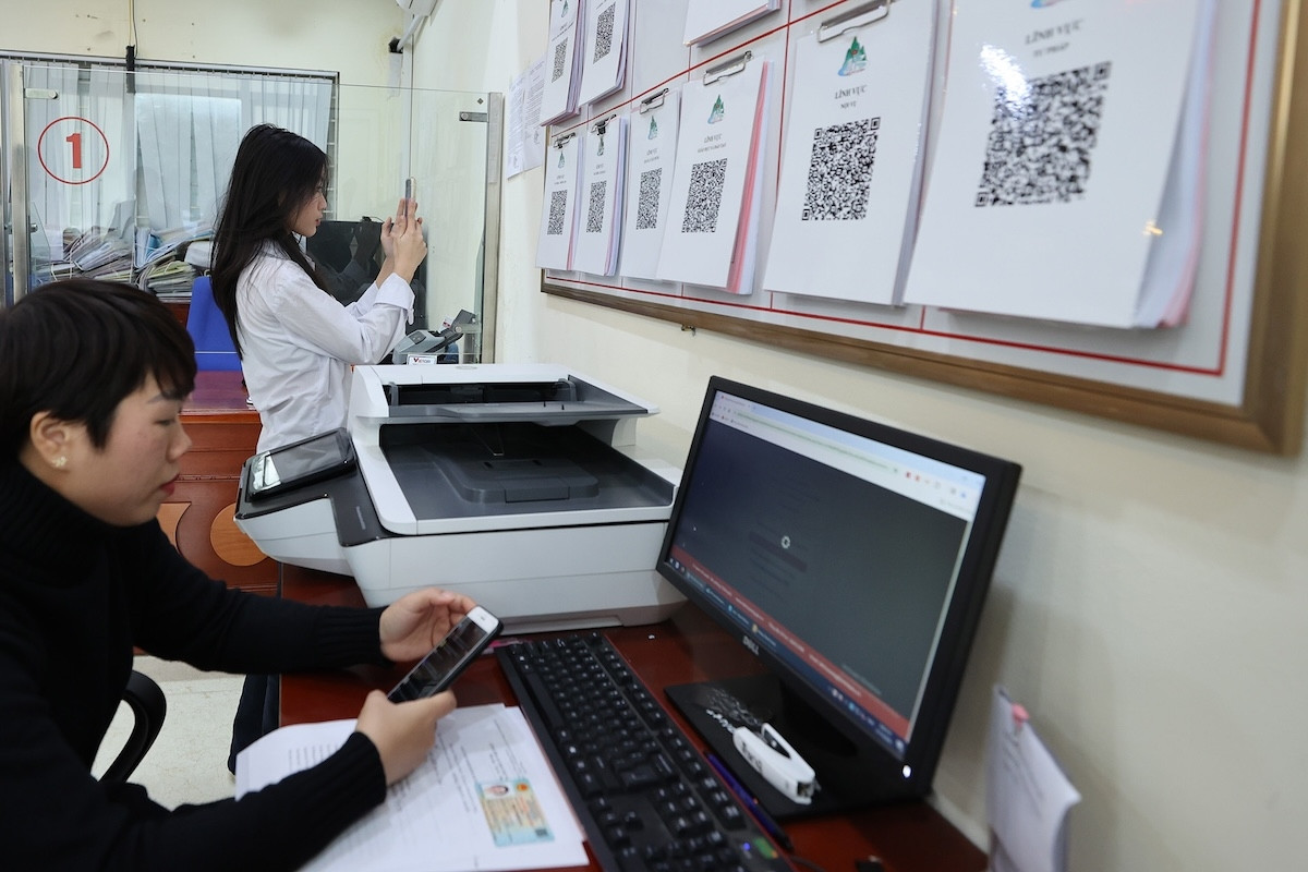 Công chức làm việc từ xa sẽ tránh được tình trạng ‘sáng cắp ô đi, tối cắp ô về’