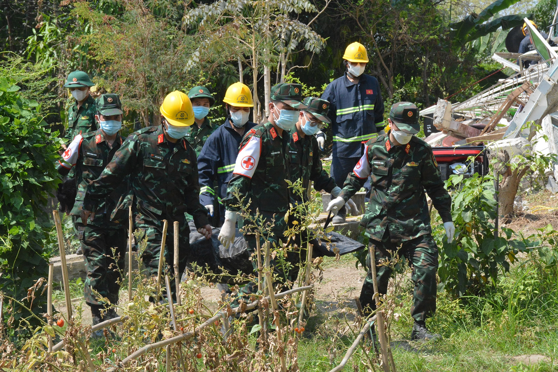 Đoàn Quân đội Việt Nam về nước sau gần 10 ngày cứu hộ động đất ở Myanmar