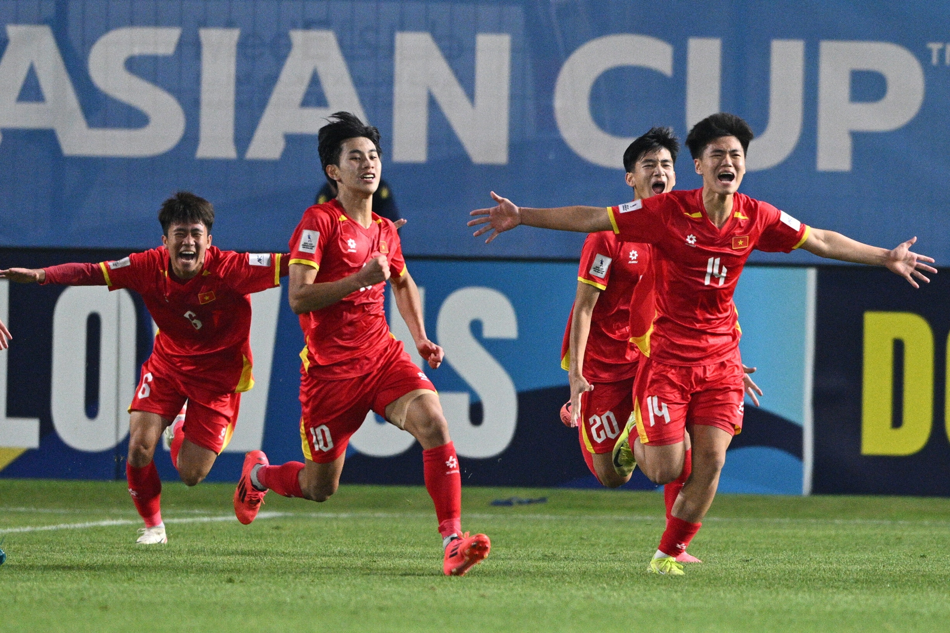 FIFA gửi lời chúc mừng đặc biệt tới U17 Việt Nam
