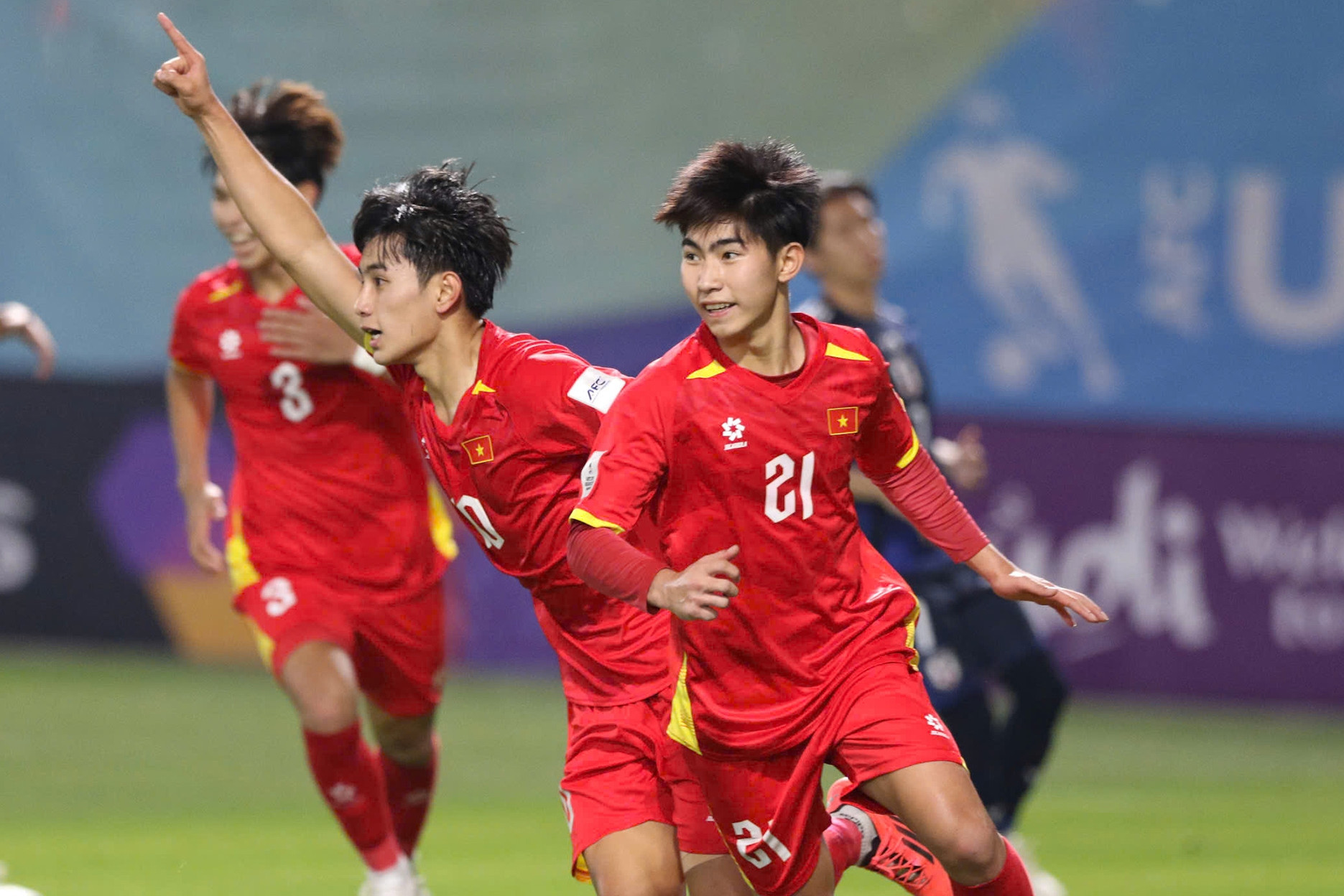 Khoảnh khắc Gia Bảo và U17 Việt Nam gây địa chấn trước Nhật Bản