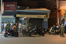 Cự cãi giữa đường, người đàn ông đi Vespa bị đâm tử vong