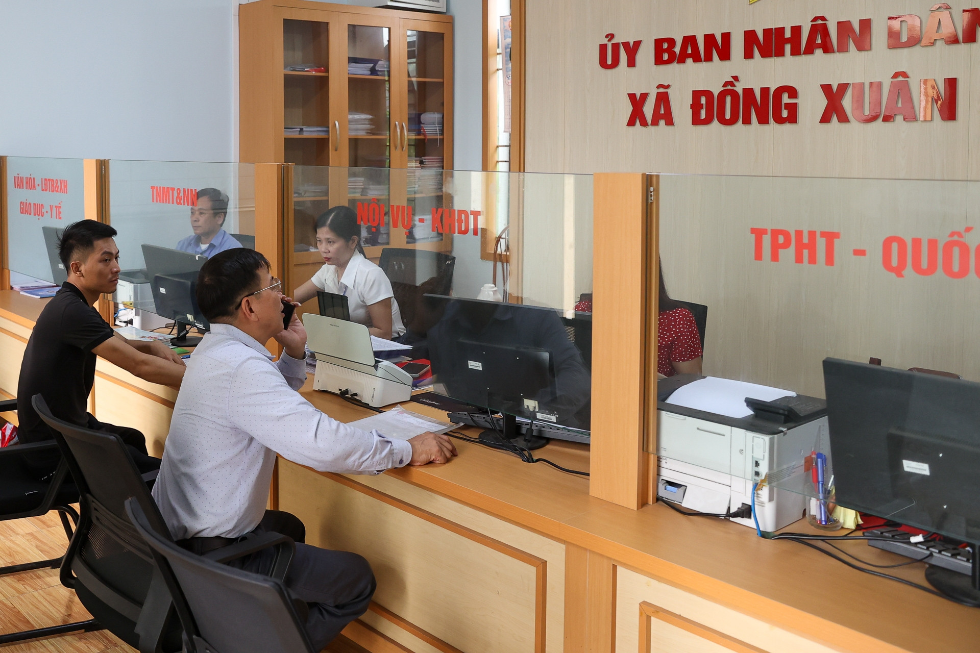 Thâm niên 15 năm, công chức xã sẵn sàng nghỉ việc nếu không đáp ứng sau sáp nhập
