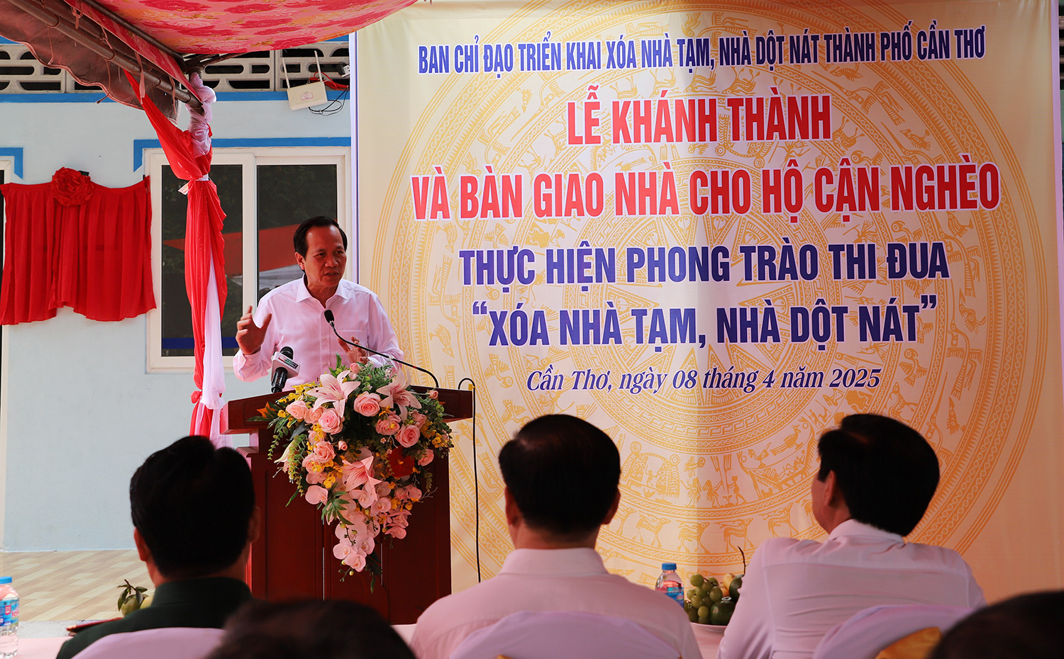 trao nhà 6.jpg