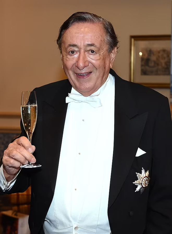 ty phu qua doi sau khi lay vo thu 6 1.jpg