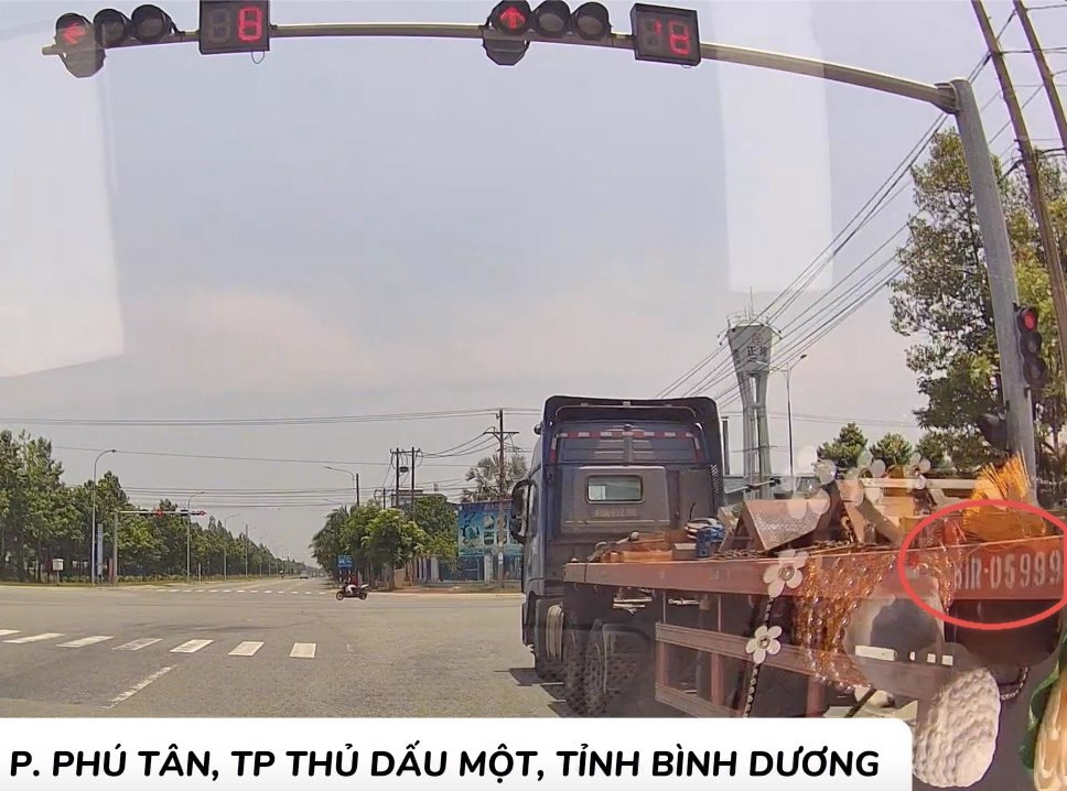 Vuot den do.jpg