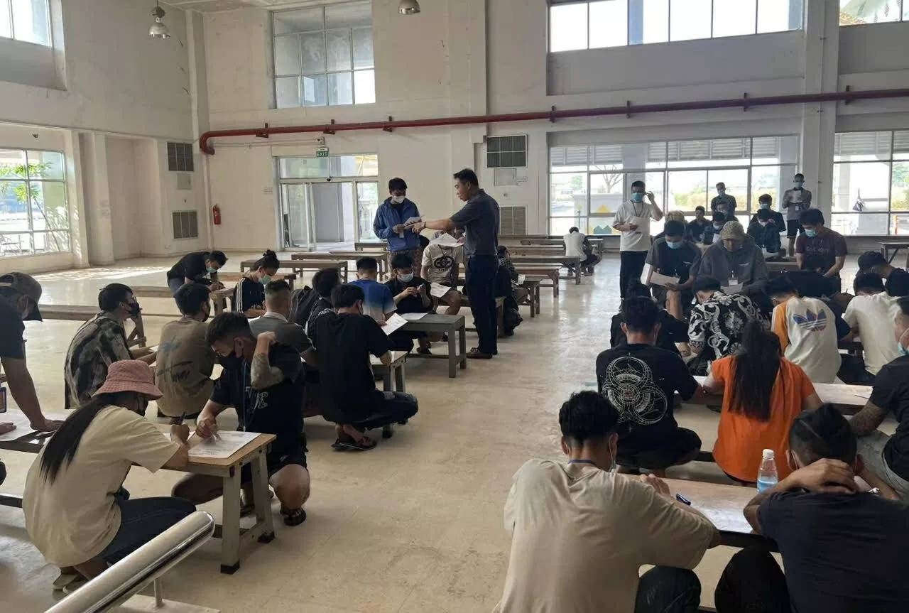 Bản tin trưa 9/4: Đưa 39 người Việt bị tạm giữ tại Myanmar về nước