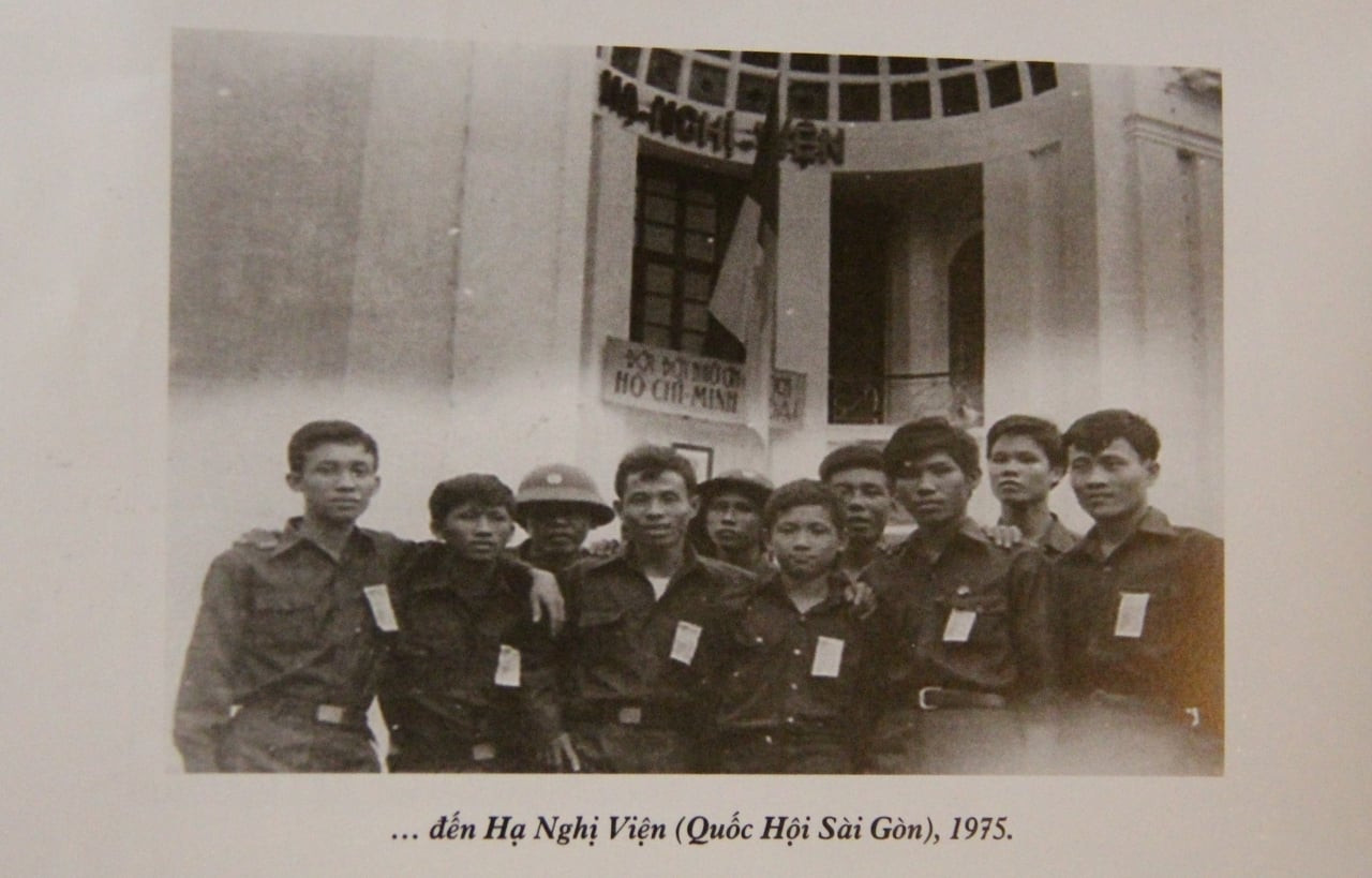 anh 30 4 Ha nghi vien.jpg