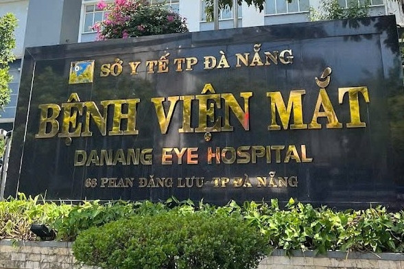 Bị phản ánh trừng mắt với bệnh nhân, bệnh viện nói do nhân viên bị chứng lồi mắt