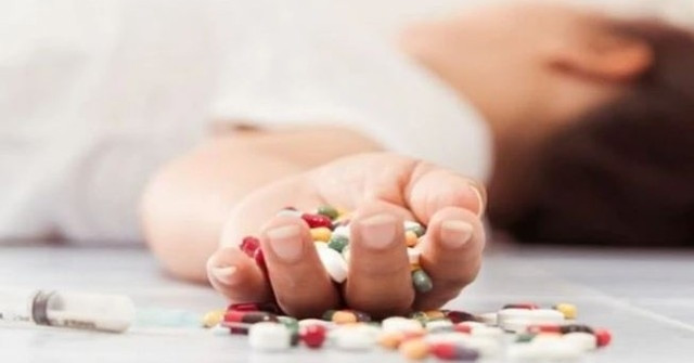 Buồn chán vì các bạn tẩy chay, nữ sinh 13 tuổi uống 30 viên paracetamol