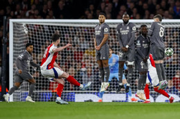 Declan Rice tiết lộ bất ngờ 2 siêu phẩm đá phạt cháy lưới Real Madrid