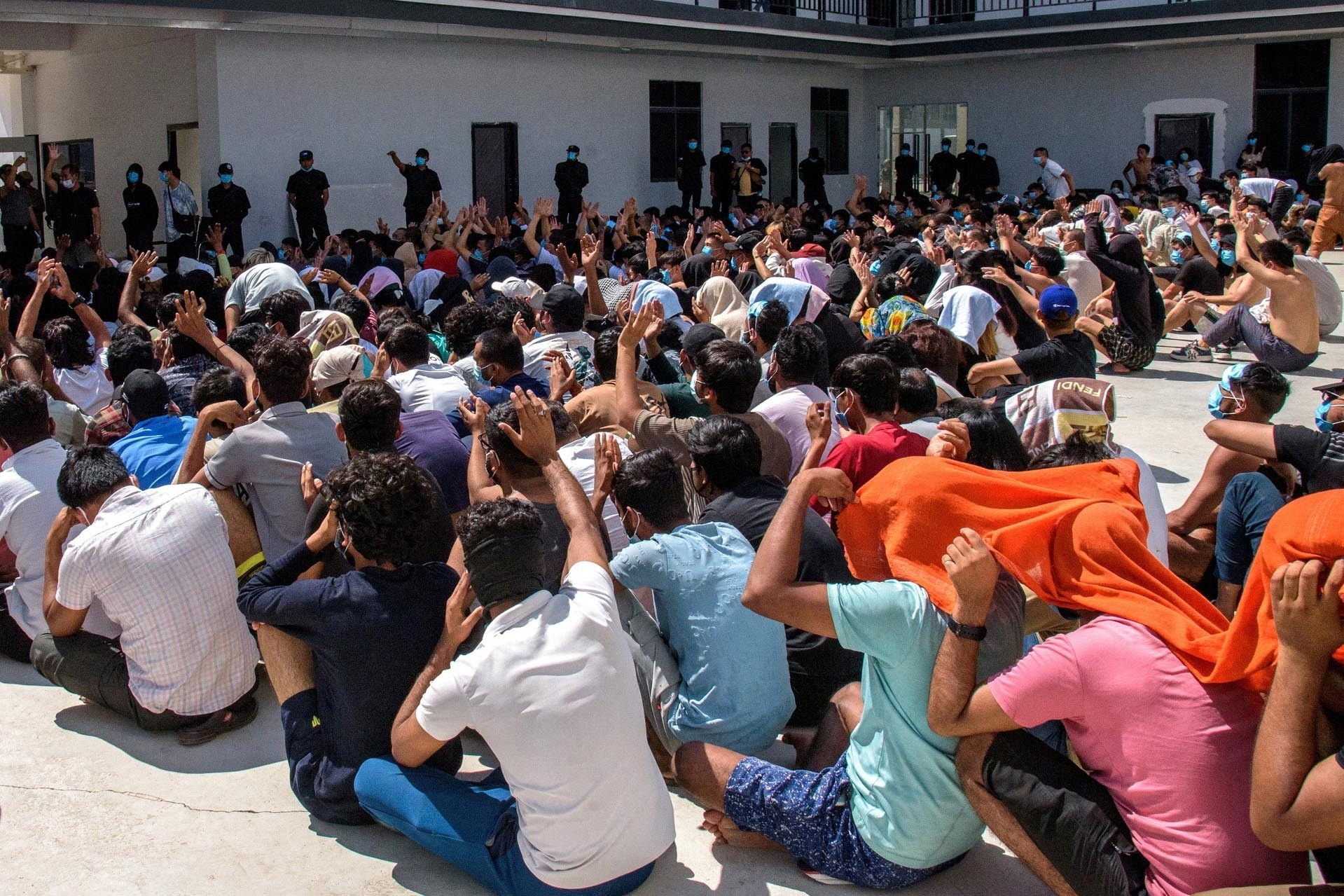 Đưa 39 người Việt bị tạm giữ tại Myanmar về nước