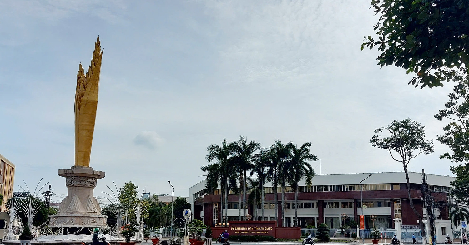 Lý do phân công công việc tạm thời của Chủ tịch, Phó Chủ tịch tỉnh An Giang