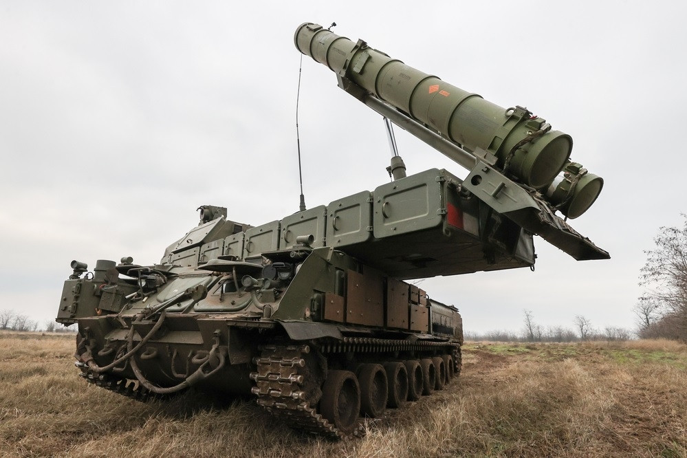 Nga đẩy lui cuộc tấn công sân bay quân sự, Kharkiv tan hoang vì UAV tập kích