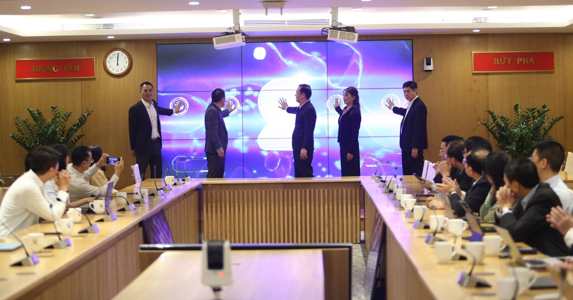 Ra mắt nền tảng tôn vinh, lan tỏa các sáng kiến Make in Vietnam