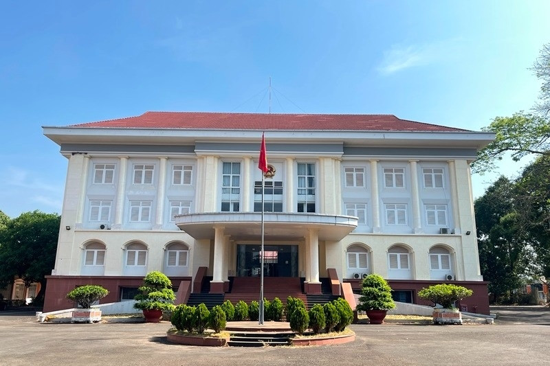 Thu hồi quyết định tuyển dụng 61 giáo viên do vi phạm chỉ đạo của Trung ương