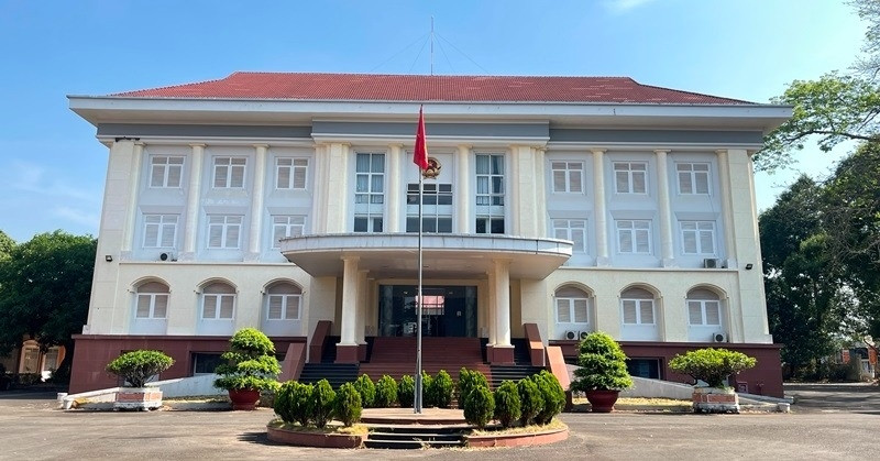 Thu hồi quyết định tuyển dụng 61 giáo viên do vi phạm chỉ đạo của Trung ương