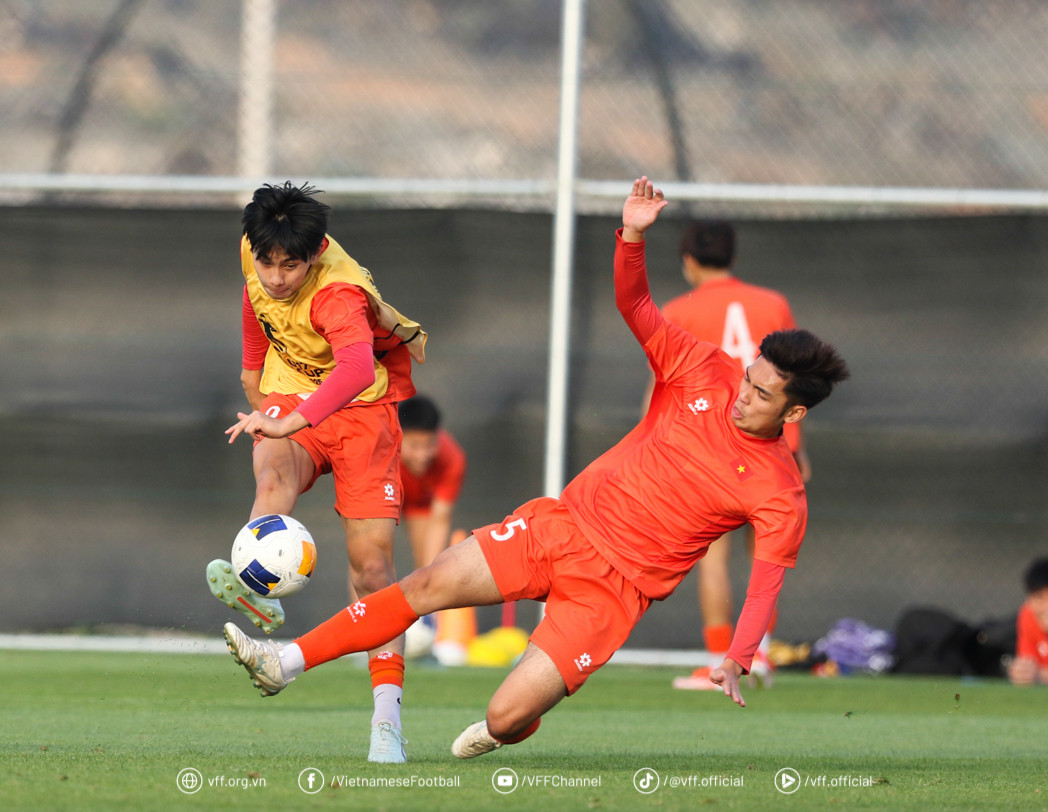 u17 viet nam 4.jpg