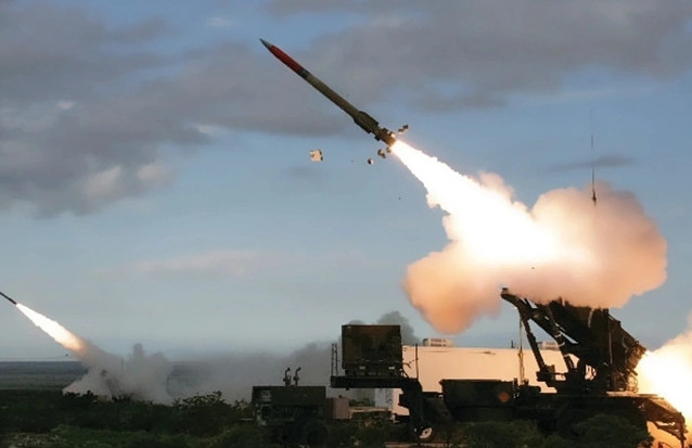 Ukraine tiết lộ vũ khí muốn Mỹ cung cấp, nhận thêm 1 tỷ USD tài trợ quân sự