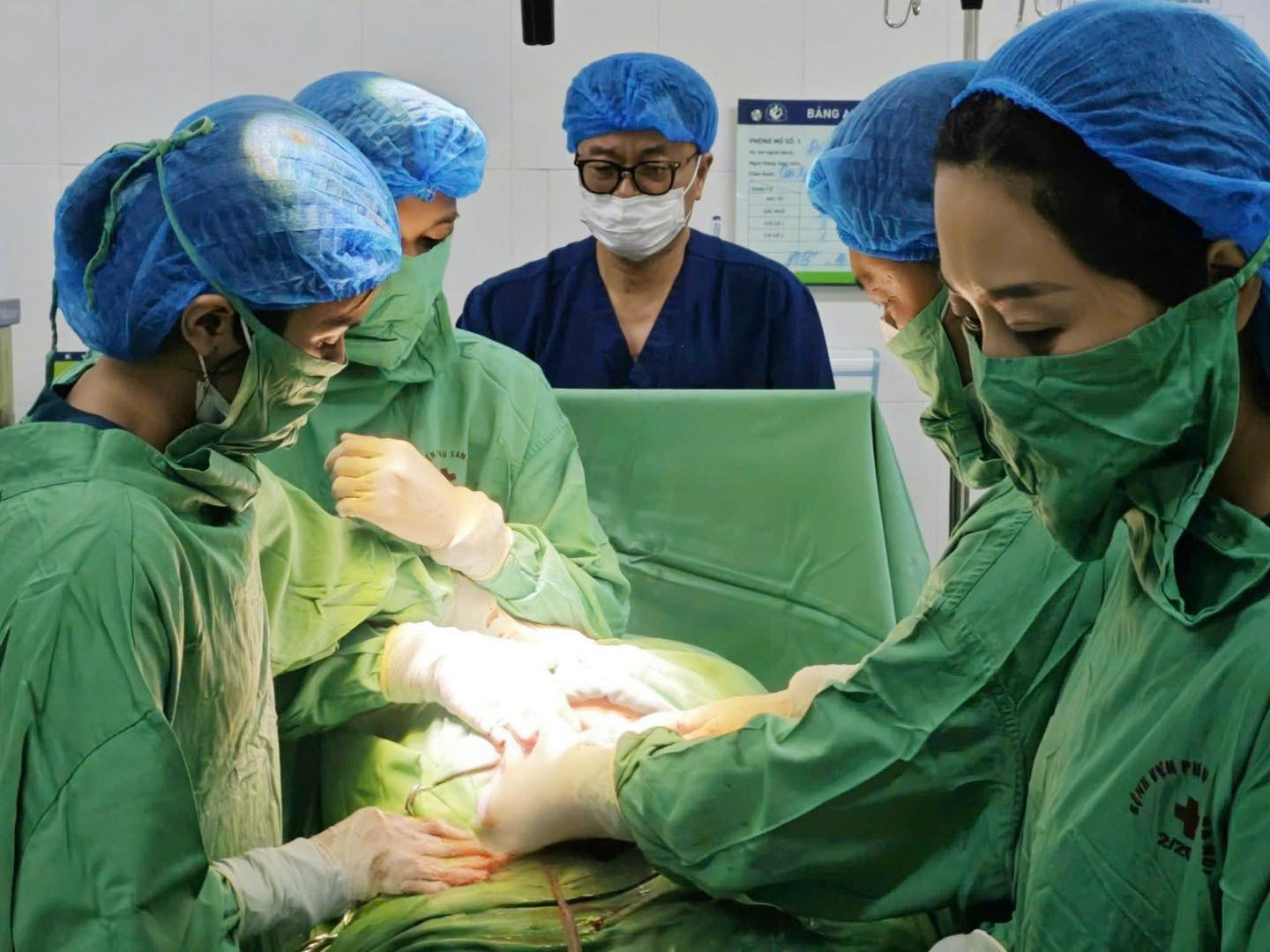 cap cuu tac mach oi.jpg