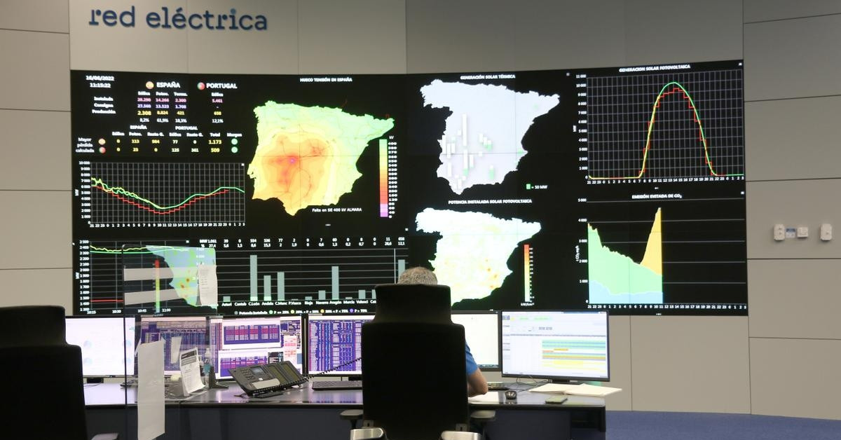 Công ty điện Tây Ban Nha phủ nhận mất điện diện rộng do năng lượng tái tạo