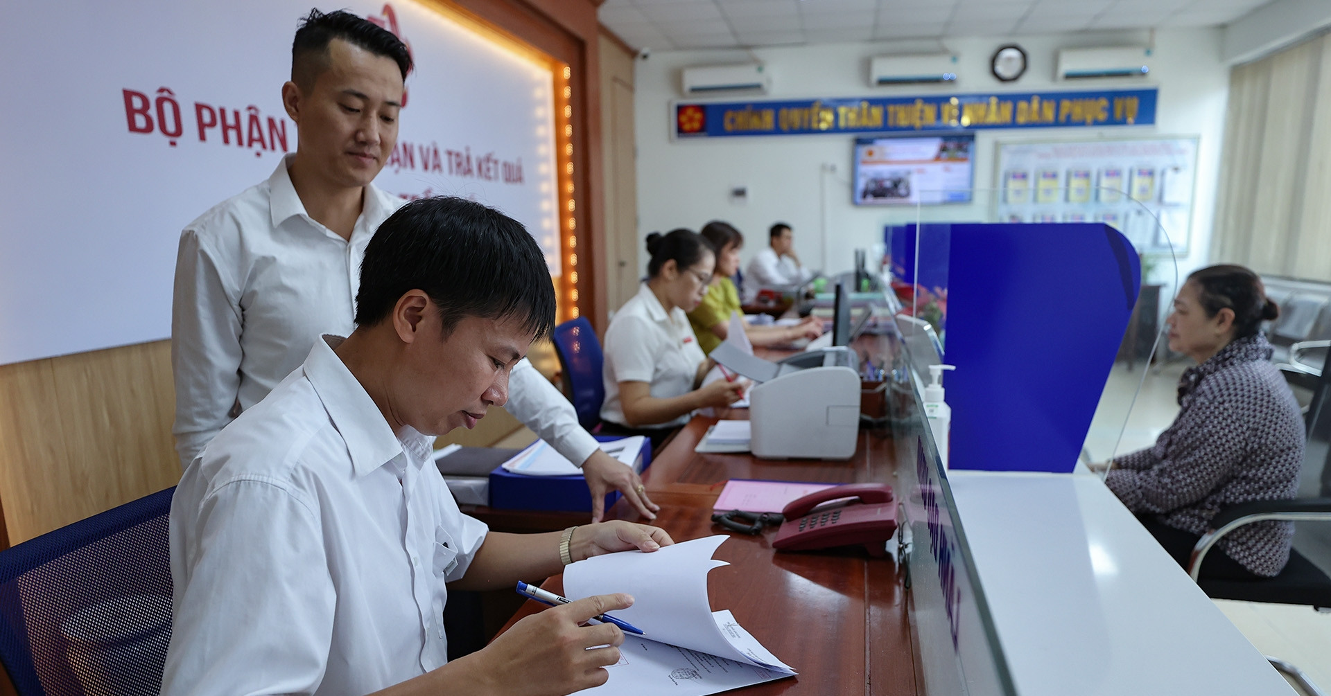 Lãnh đạo cấp huyện được ưu tiên về làm lãnh đạo xã, phường mới sau sáp nhập