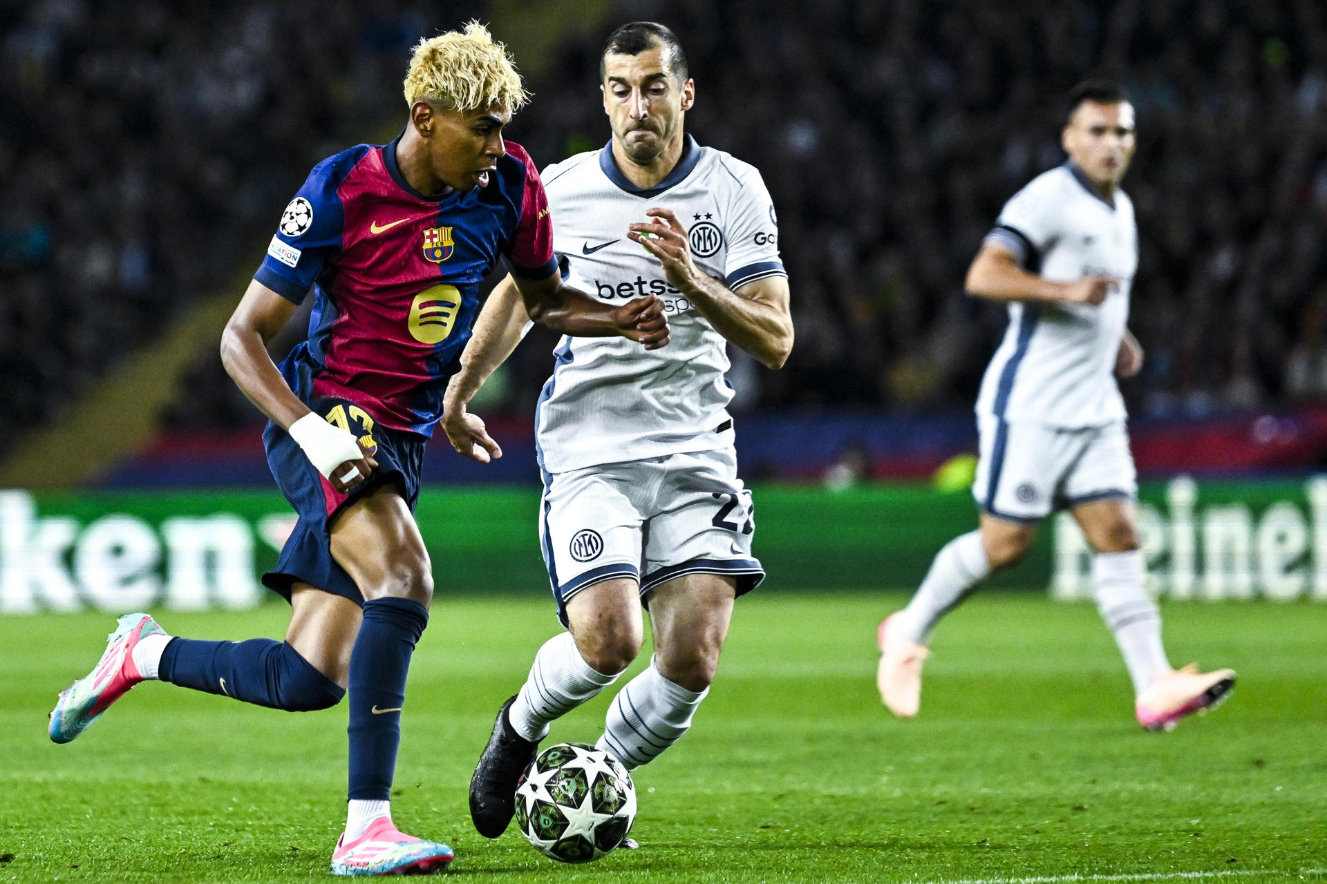 MD. Lamine Yamal Barca Inter.jpg