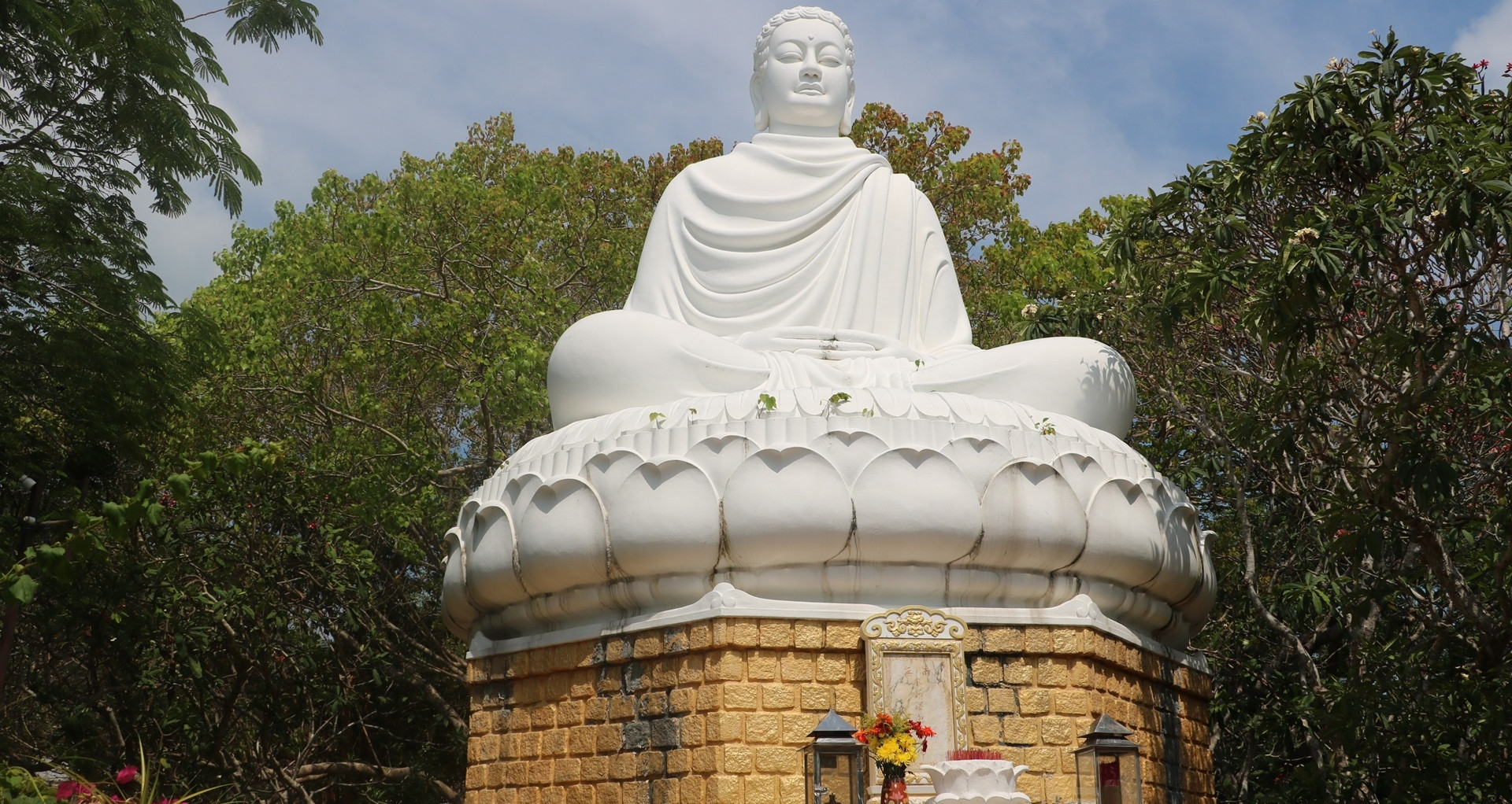 Ngôi chùa nổi tiếng trên sườn núi ở Vũng Tàu, lưu giữ 'báu vật' xá lợi Đức Phật