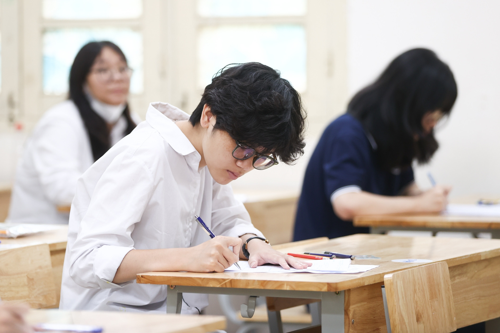 Những phụ huynh 'trực chiến' cùng con ôn thi trong kỳ nghỉ lễ