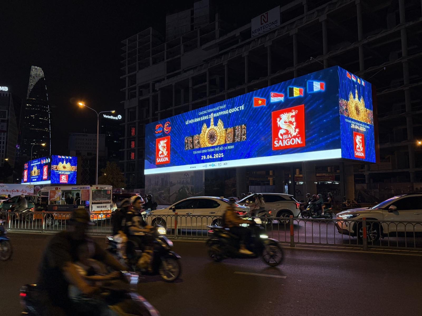 SABECO, thông qua thương hiệu Bia Saigon, tài trợ độc quyền cho màn trình diễn 3D Mapping tại TP. Hồ Chí Minh.jpg
