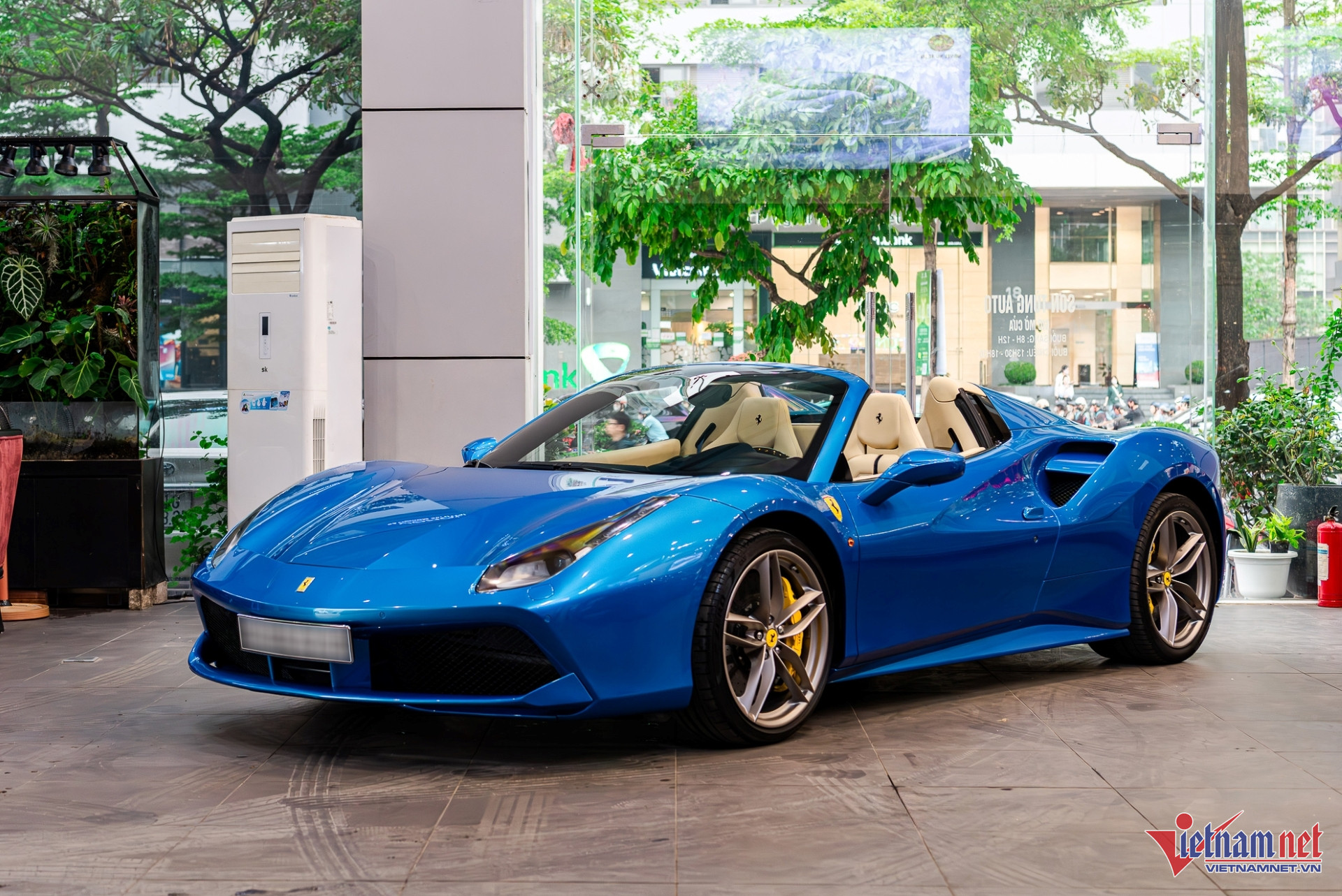 W-ferrari 488 1.jpg