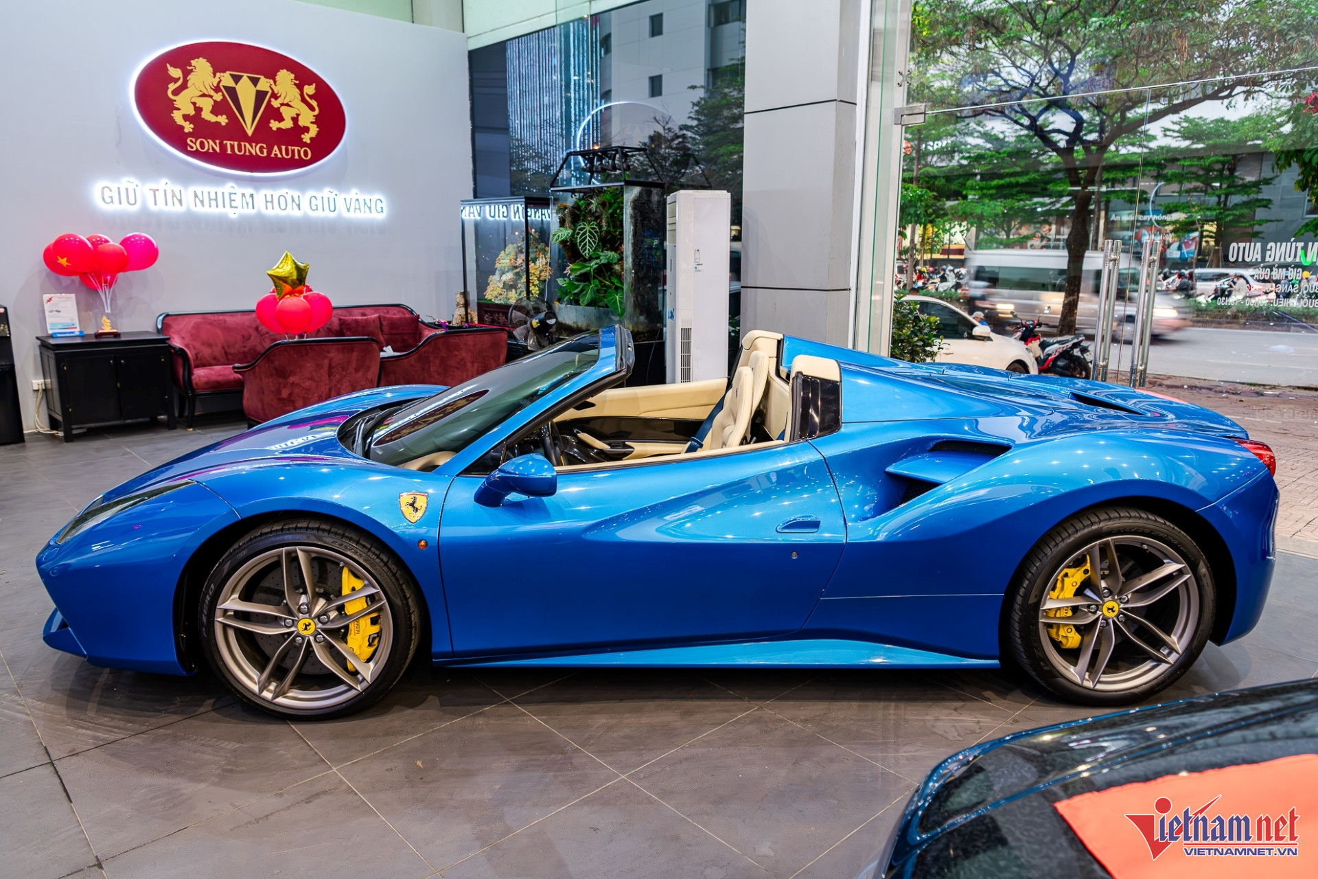 W-ferrari 488 16.jpg