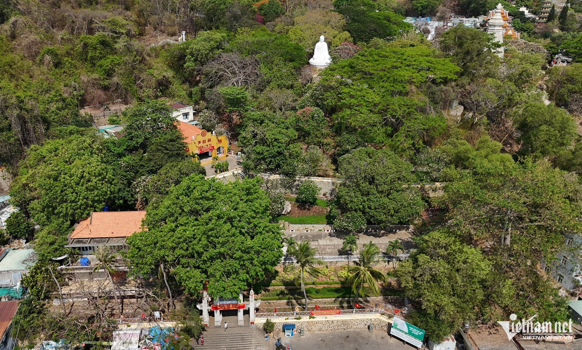 W-thích ca phật đài ở vũng tàu.JPG.jpg