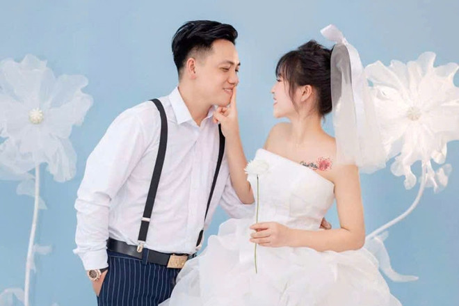 Chàng trai Hà Nội lấy vợ kém 17 tuổi, ghi điểm tuyệt đối với bố mẹ vợ