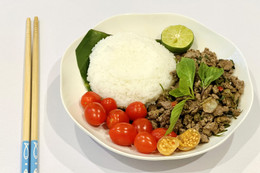 Cô gái thay đổi thói quen khi ăn cơm gây ra cú sốc đường huyết