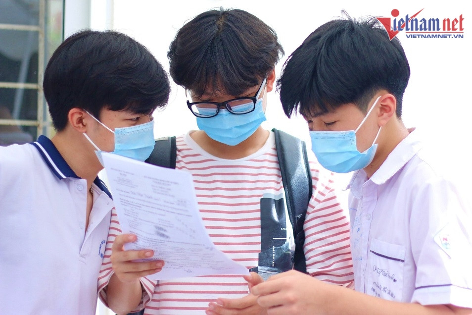 Đề thi thử lớp 10 môn Toán năm 2025 của Trường THCS Nguyễn Du, Hà Nội