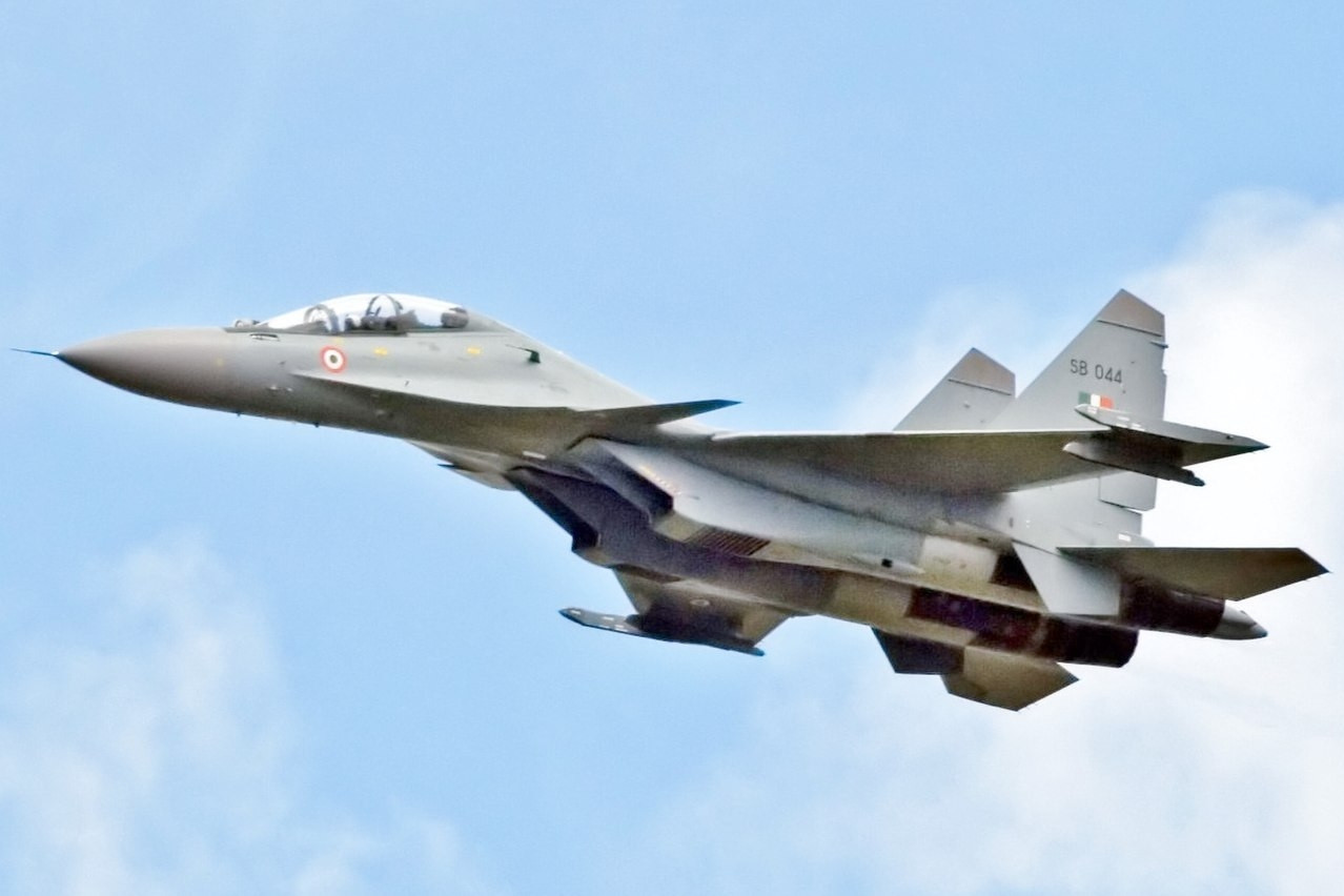 Tiêm kích Su-30MKI bị J-10C bắn hạ: Lỗ hổng công nghệ hay sai lầm chiến thuật?