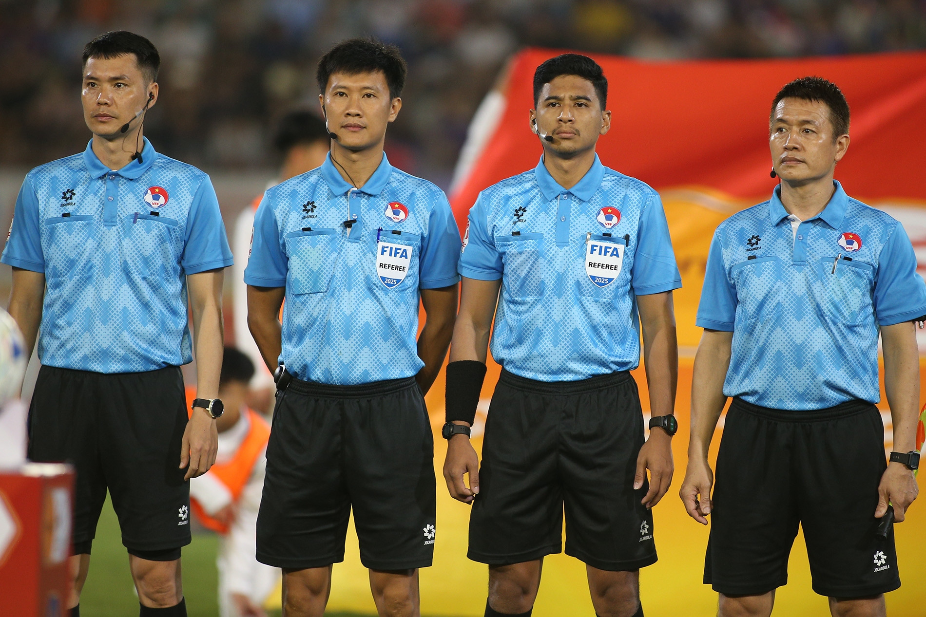 V-League căng thẳng đua vô địch và trụ hạng, VFF ra công văn khẩn