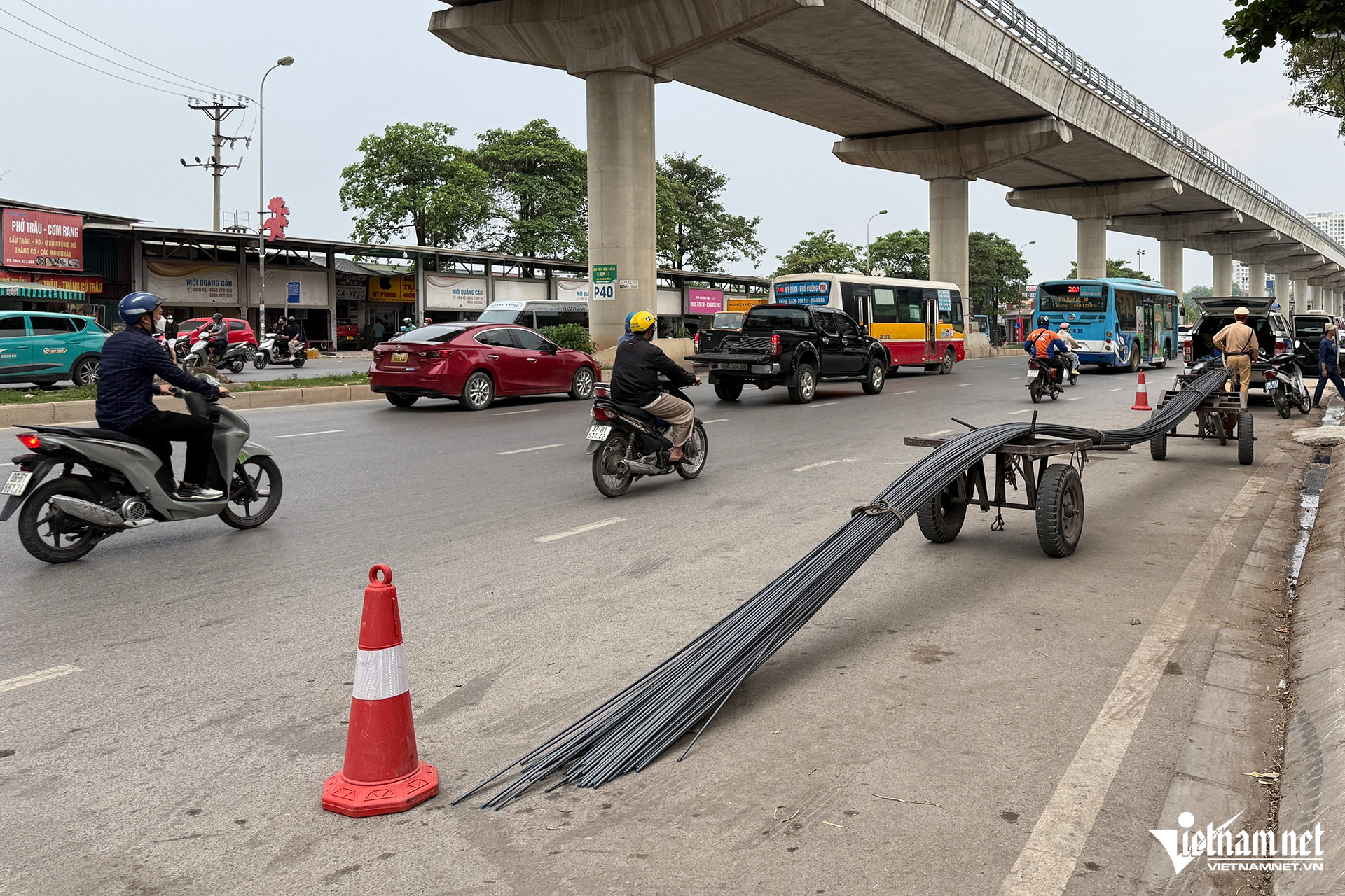 W-chở sắt thép 2.jpg