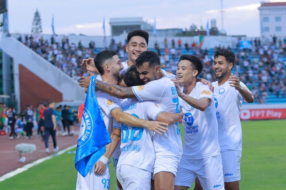 Bảng xếp hạng V-League 2024/25 Vòng 22: Nam Định 'cắt đuôi' Hà Nội